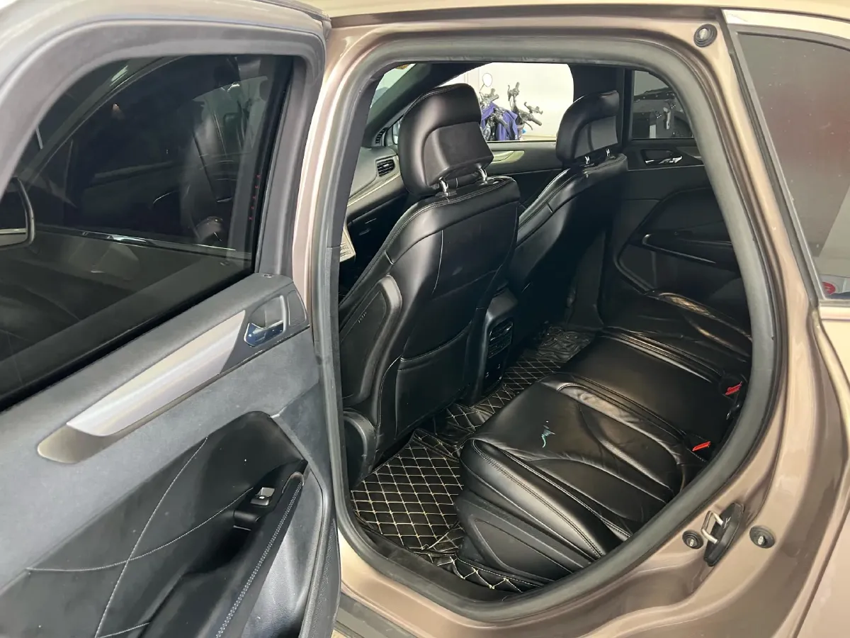 2019 Lincoln MKC 2.0T 203HP L4 6AT,autocango,china used car exporter,china ev exporter,chinese used car exporter,chinese used ev exporter