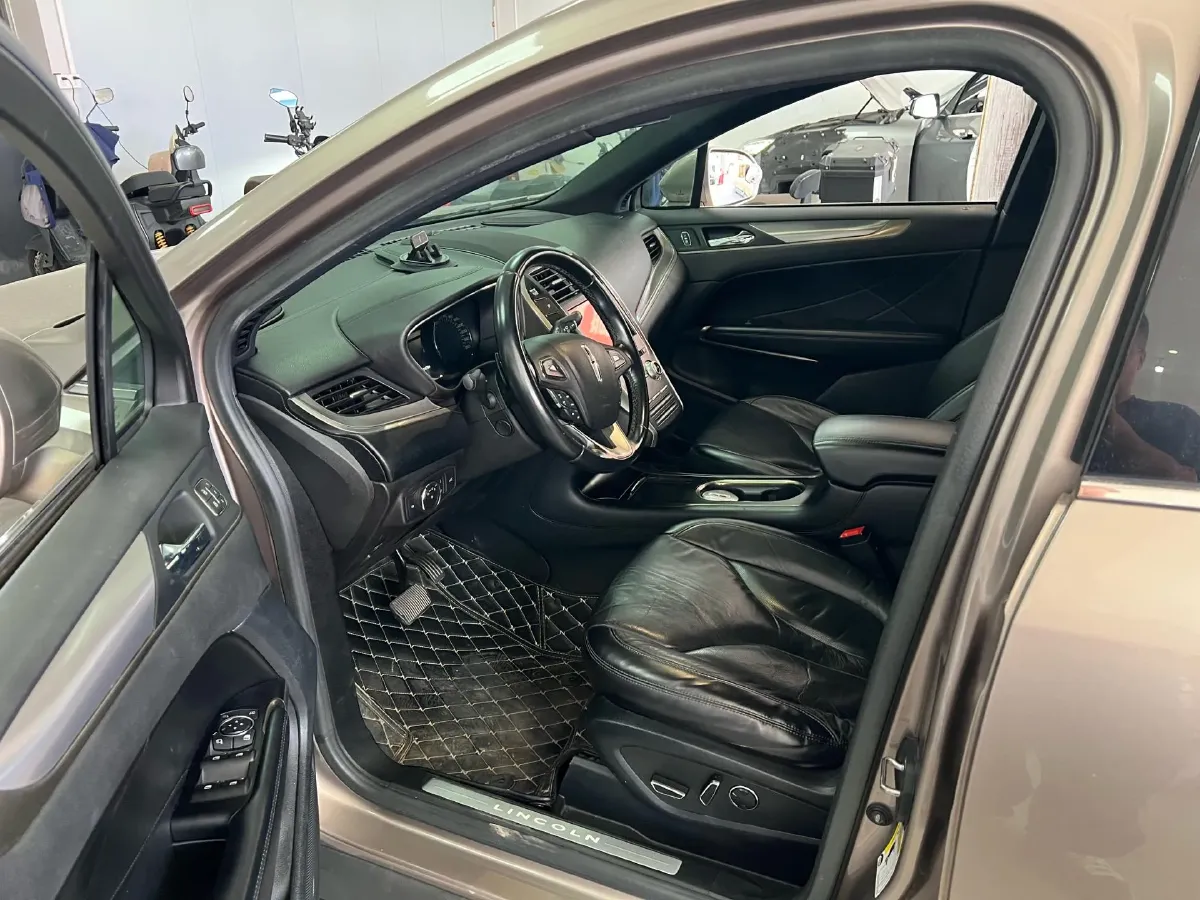 2019 Lincoln MKC 2.0T 203HP L4 6AT,autocango,china used car exporter,china ev exporter,chinese used car exporter,chinese used ev exporter