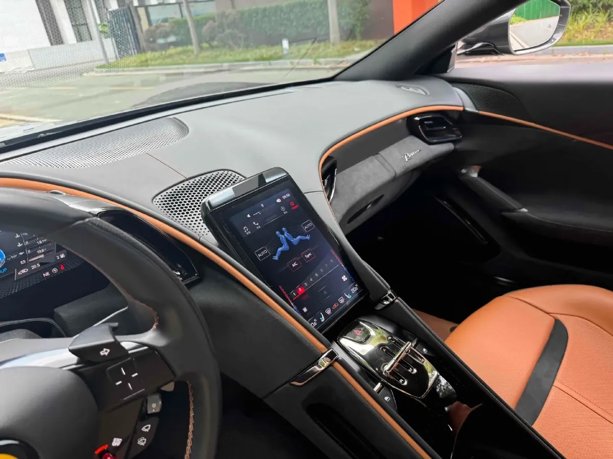 2020 Ferrari Roma 3.9T 620HP V8 8DCT,autocango,china used car exporter,china ev exporter,chinese used car exporter,chinese used ev exporter