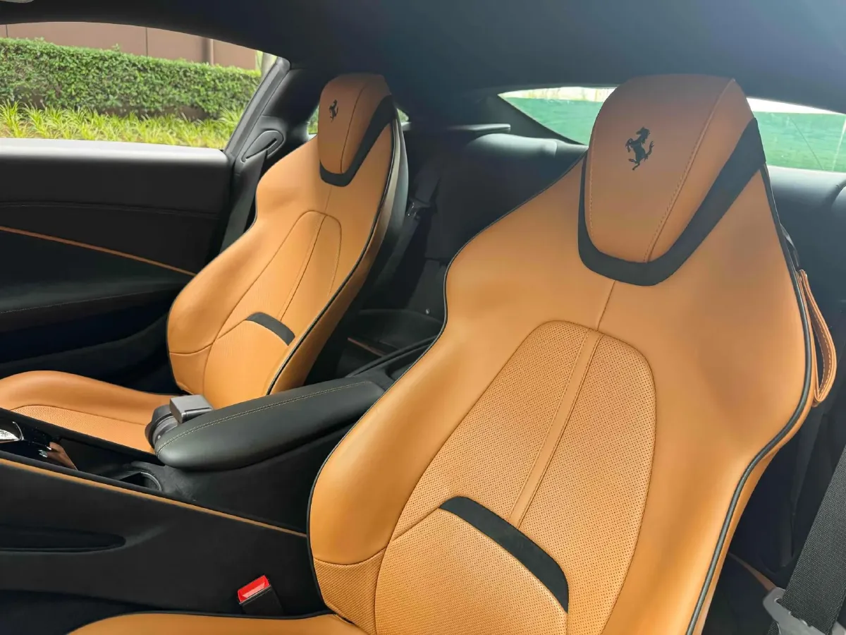 2020 Ferrari Roma 3.9T 620HP V8 8DCT,autocango,china used car exporter,china ev exporter,chinese used car exporter,chinese used ev exporter