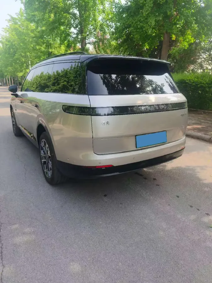 2025 LYNK&CO 900 2.0T 254HP L4 3DHT PHEV,autocango,china used car exporter,china ev exporter,chinese used car exporter,chinese used ev exporter