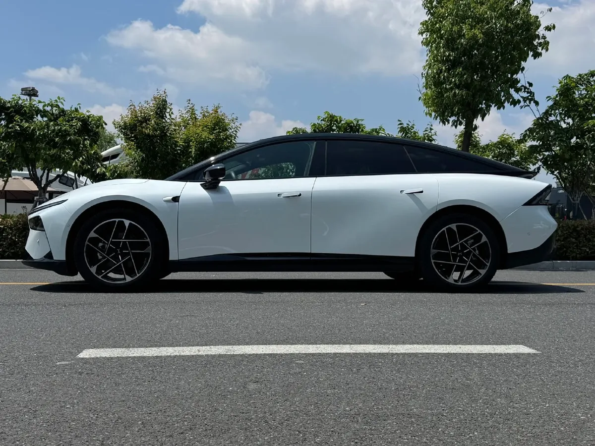 2024 Xpeng P7+ BEV 60.7KWH,autocango,china used car exporter,china ev exporter,chinese used car exporter,chinese used ev exporter
