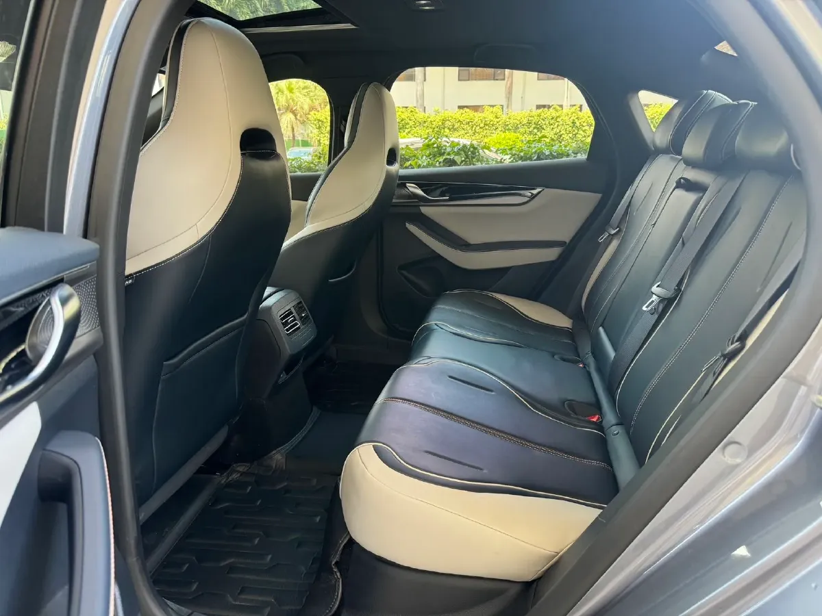 2021 Haval F7 1.5T 169HP L4 7DCT,autocango,china used car exporter,china ev exporter,chinese used car exporter,chinese used ev exporter