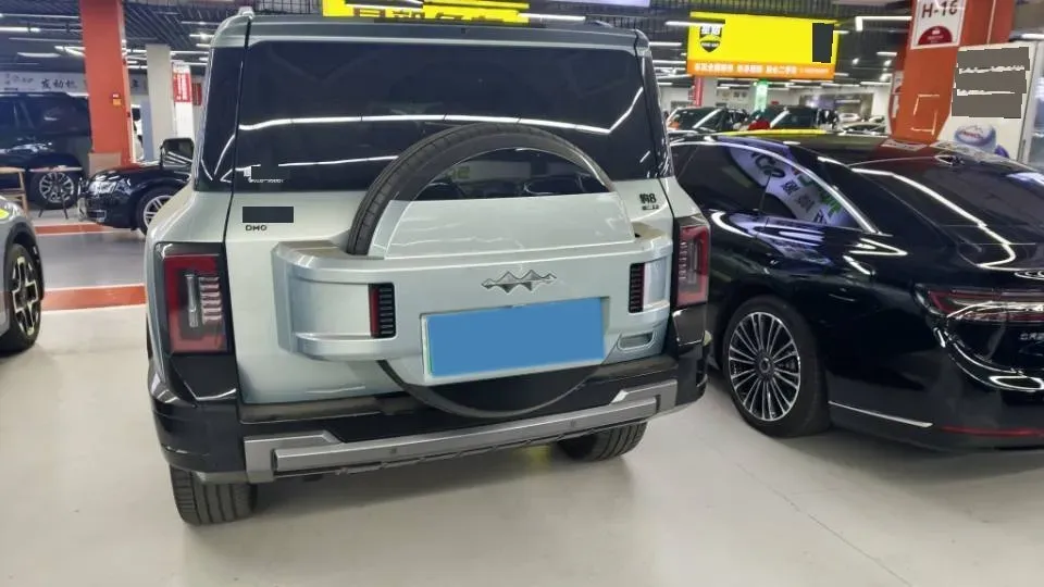 2025 FangChengBao Bao 8 2.0T 245HP L4 E-CVT PHEV 36.8KWH,autocango,china used car exporter,china ev exporter,chinese used car exporter,chinese used ev exporter