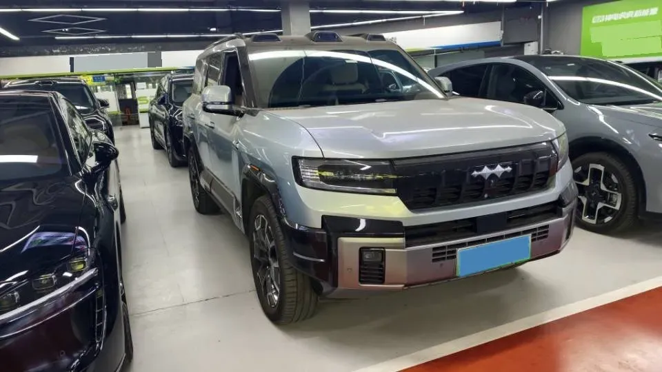 2025 FangChengBao Bao 8 2.0T 245HP L4 E-CVT PHEV 36.8KWH,autocango,china used car exporter,china ev exporter,chinese used car exporter,chinese used ev exporter