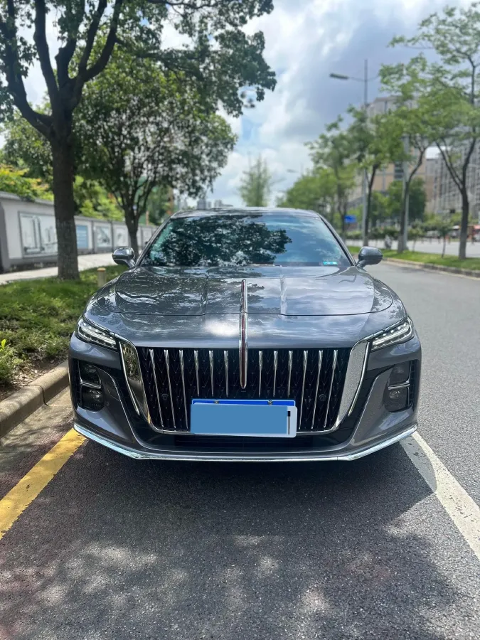 2023 HongQi H5 2.0T 224HP L4 8AT,autocango,china used car exporter,china ev exporter,chinese used car exporter,chinese used ev exporter