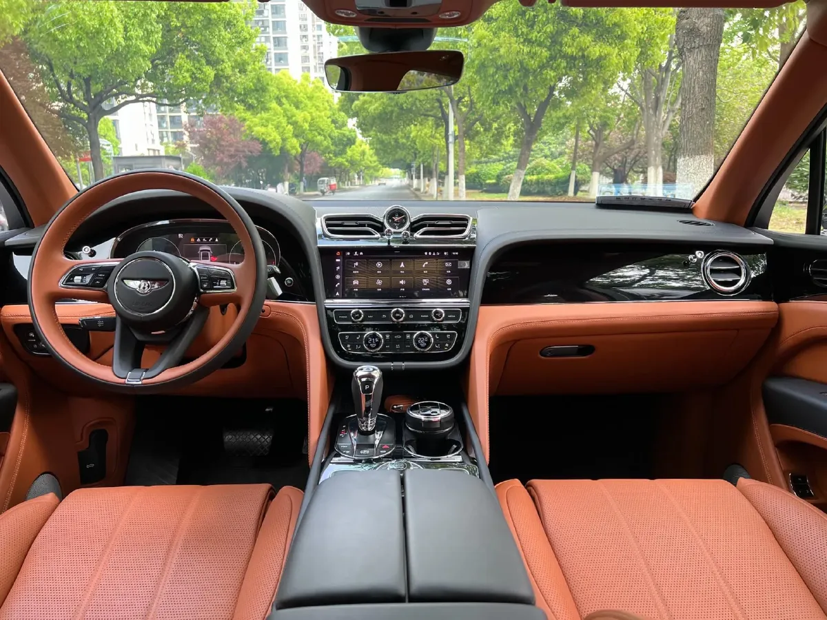 2022 Bentley Bentayga 4.0T 550HP V8 8AT,autocango,china used car exporter,china ev exporter,chinese used car exporter,chinese used ev exporter