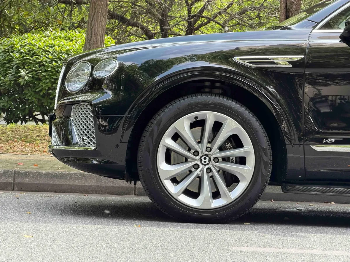 2022 Bentley Bentayga 4.0T 550HP V8 8AT,autocango,china used car exporter,china ev exporter,chinese used car exporter,chinese used ev exporter