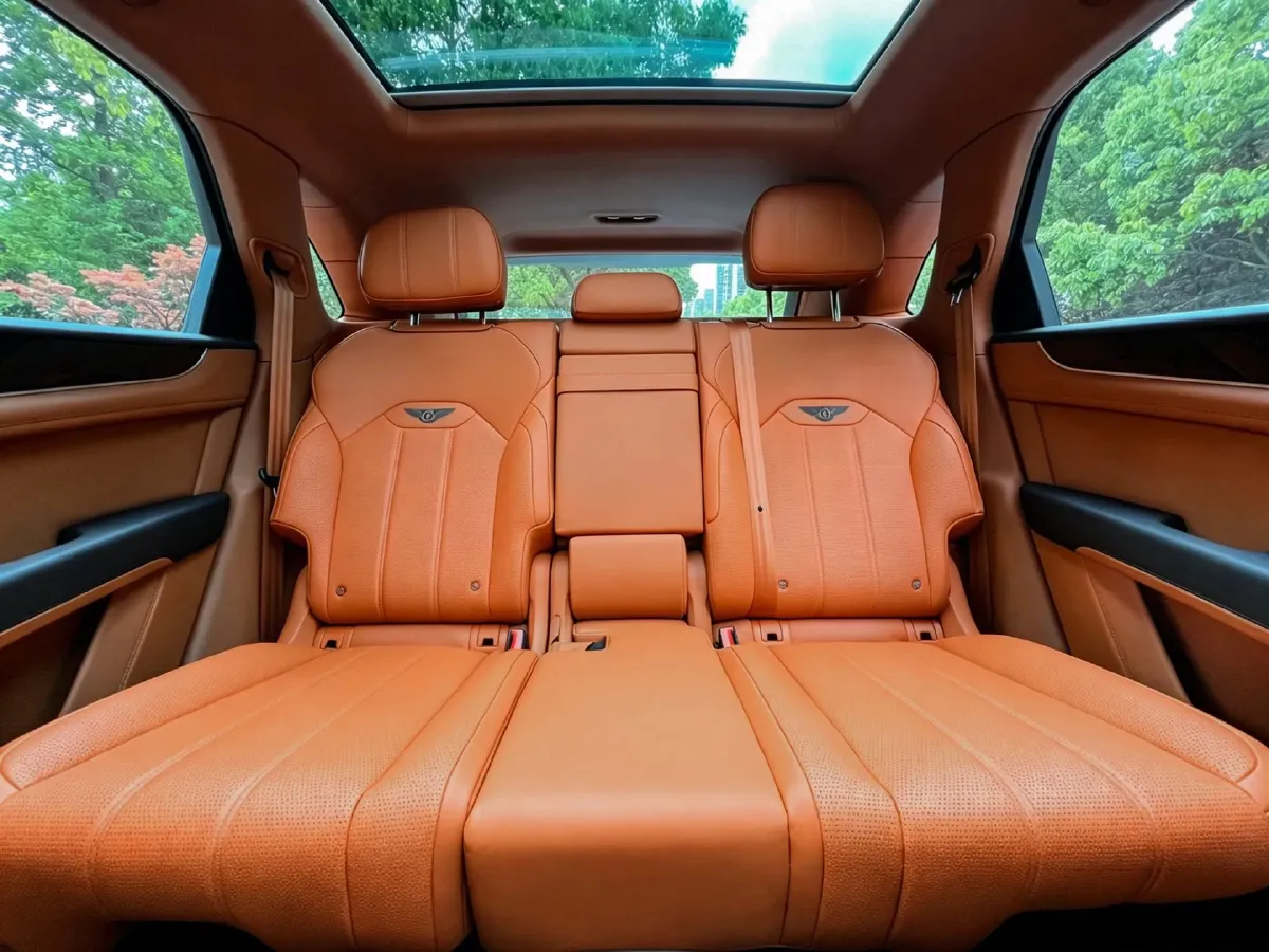 2022 Bentley Bentayga 4.0T 550HP V8 8AT,autocango,china used car exporter,china ev exporter,chinese used car exporter,chinese used ev exporter