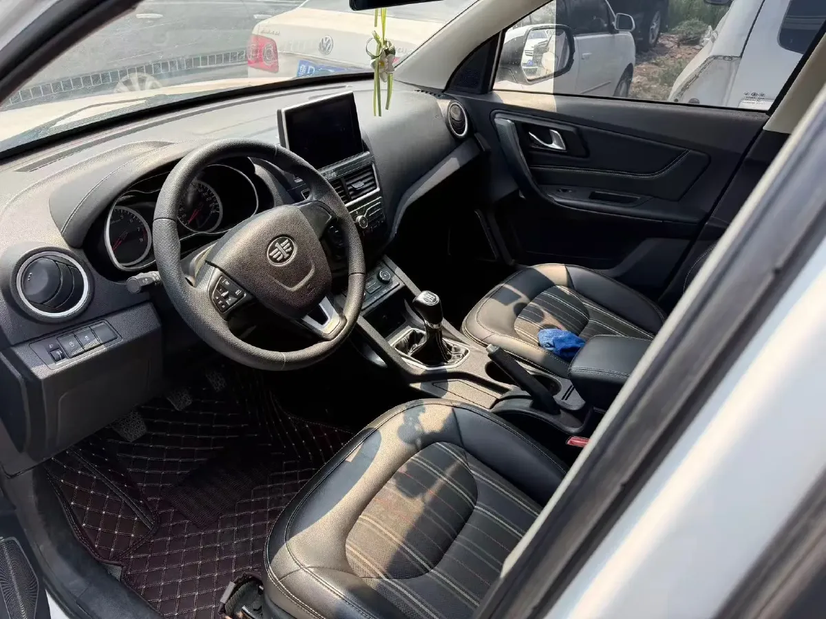 2017 Bestune X40 1.6L 114HP L4 5MT,autocango,china used car exporter,china ev exporter,chinese used car exporter,chinese used ev exporter