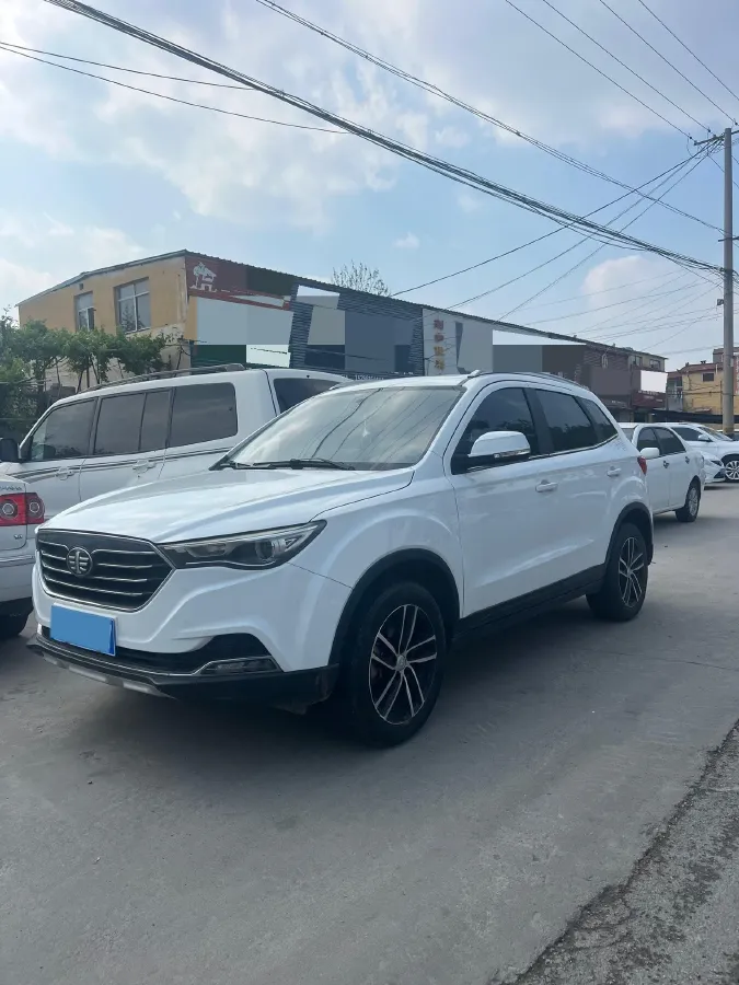 2017 Bestune X40 1.6L 114HP L4 5MT,autocango,china used car exporter,china ev exporter,chinese used car exporter,chinese used ev exporter