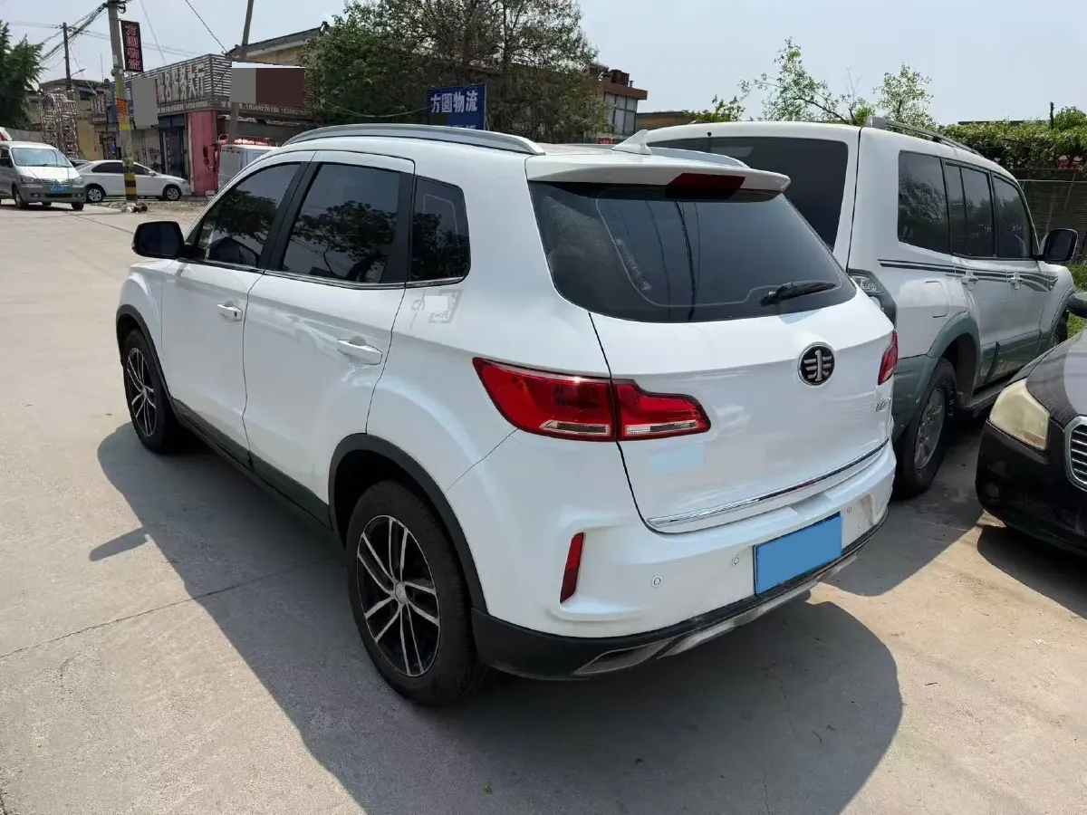 2017 Bestune X40 1.6L 114HP L4 5MT,autocango,china used car exporter,china ev exporter,chinese used car exporter,chinese used ev exporter