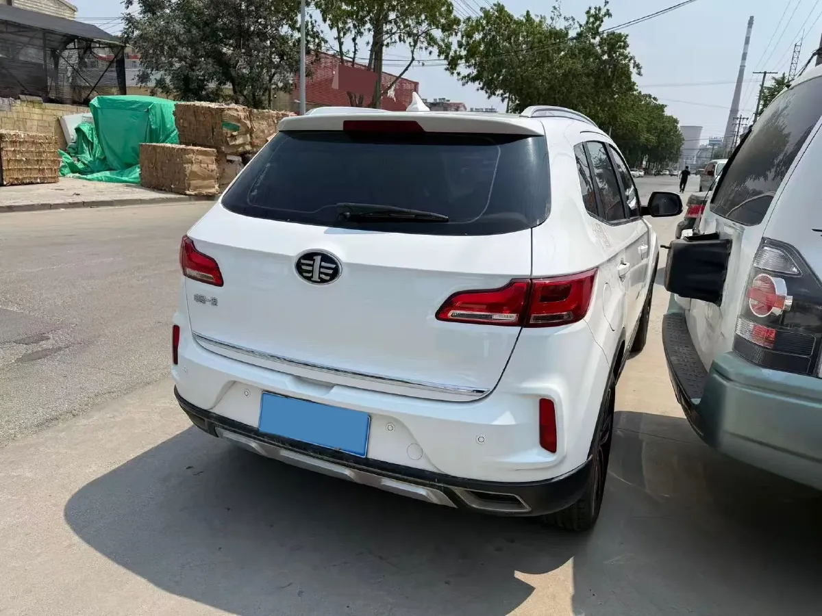 2017 Bestune X40 1.6L 114HP L4 5MT,autocango,china used car exporter,china ev exporter,chinese used car exporter,chinese used ev exporter