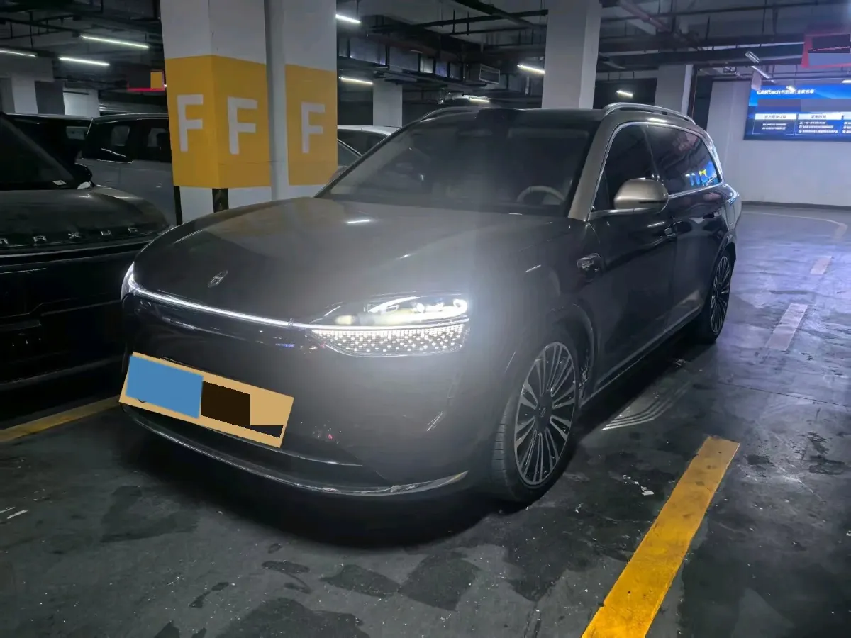 2025 AITO AITO M9 REEV 160HP REEV 52KWH,autocango,china used car exporter,china ev exporter,chinese used car exporter,chinese used ev exporter