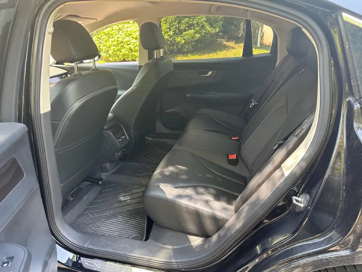 2021 HongQi E-QM5 BEV 54KWH,autocango,china used car exporter,china ev exporter,chinese used car exporter,chinese used ev exporter