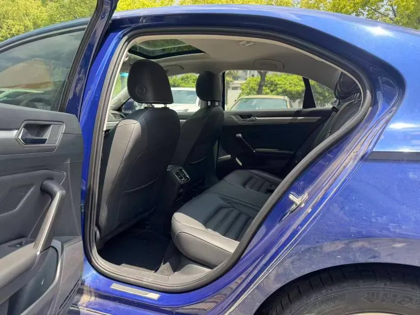 2019 Volkswagen Passat 1.4T 150HP L4 7DCT,autocango,china used car exporter,china ev exporter,chinese used car exporter,chinese used ev exporter