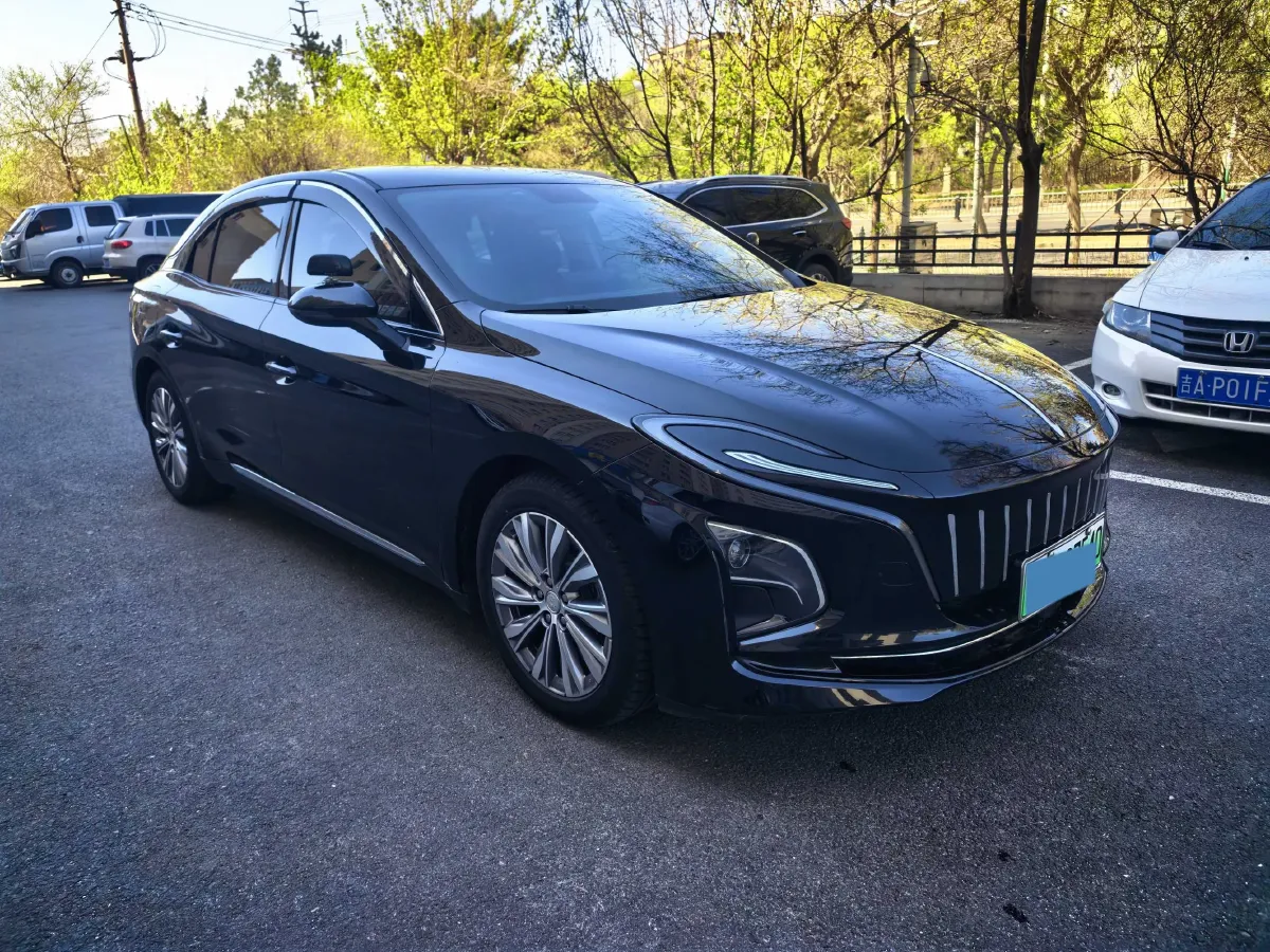 2024 HongQi E-QM5 BEV 72KWH,autocango,china used car exporter,china ev exporter,chinese used car exporter,chinese used ev exporter