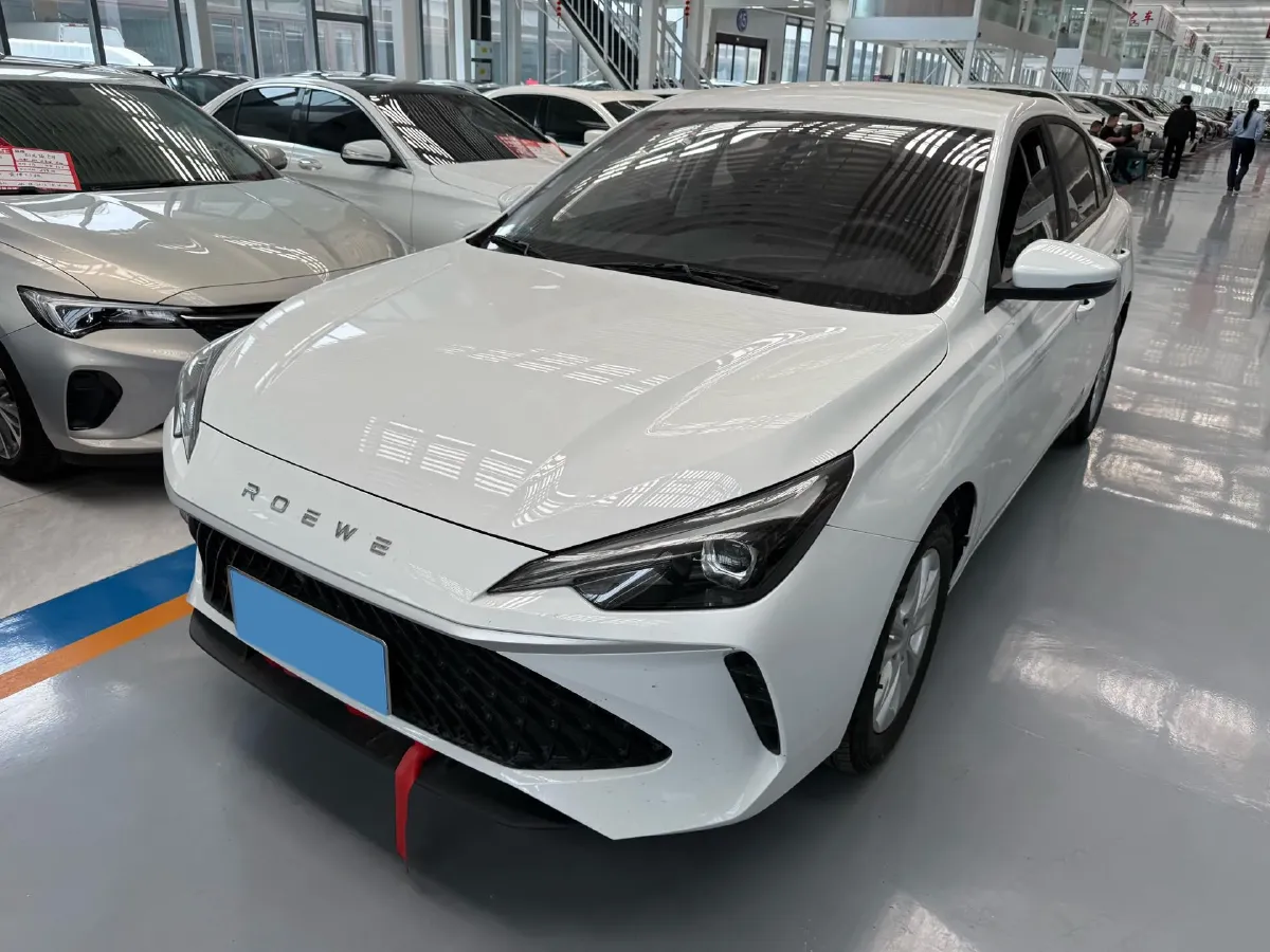 2023 Roewe i5 1.5L 129HP L4 5MT,autocango,china used car exporter,china ev exporter,chinese used car exporter,chinese used ev exporter