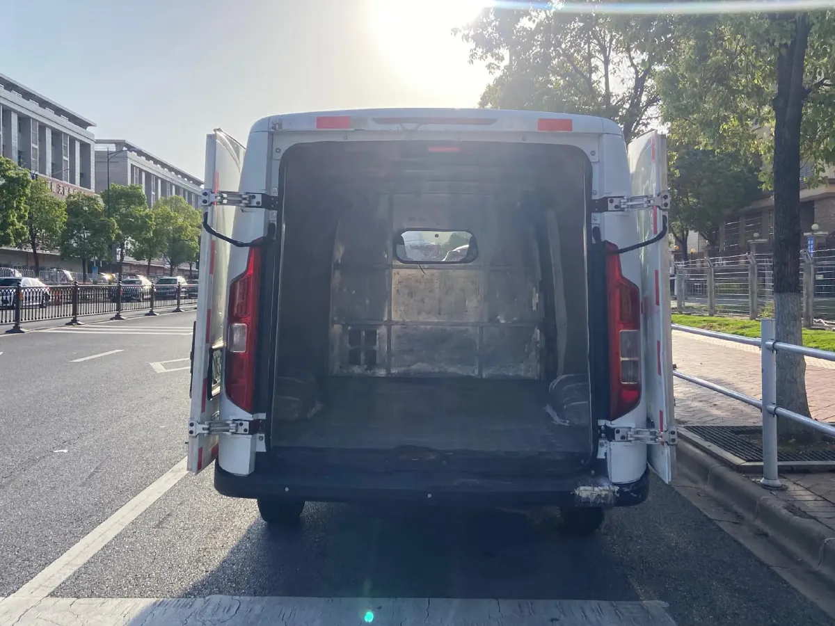 2019 Karry Dolphin EV BEV 44.5KWH,autocango,china used car exporter,china ev exporter,chinese used car exporter,chinese used ev exporter