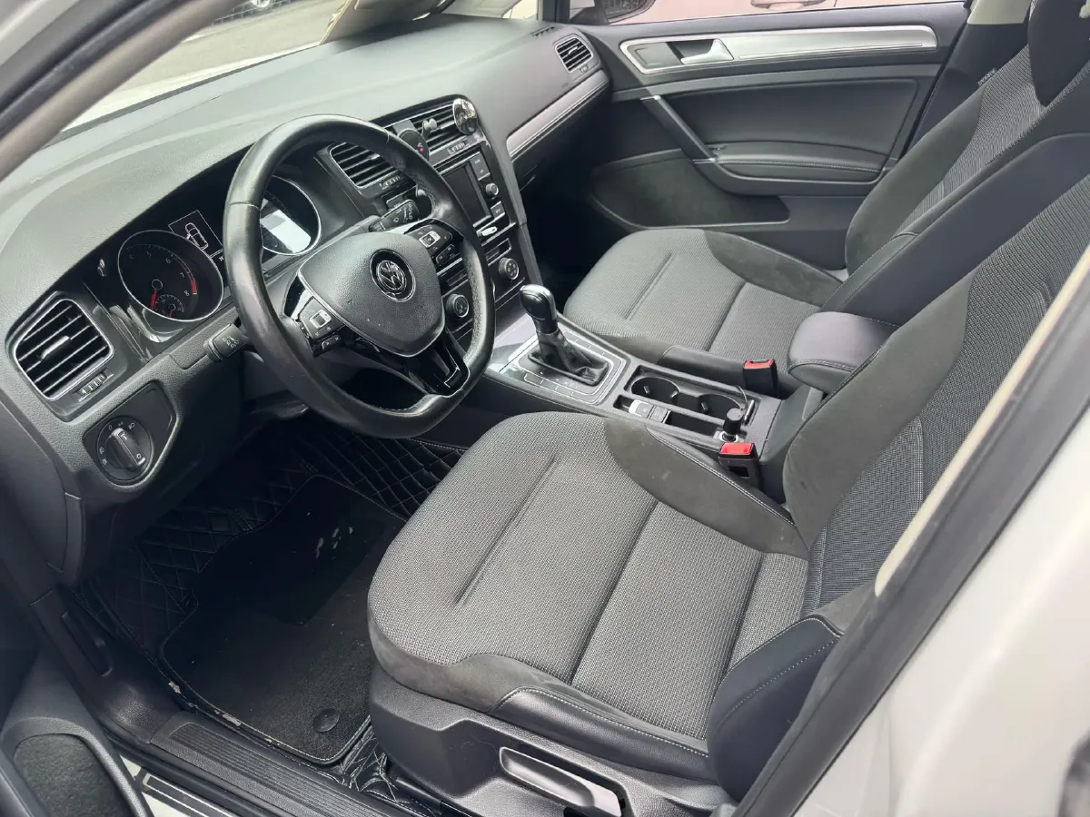 2018 Volkswagen Golf 1.6L 110HP L4 6AT,autocango,china used car exporter,china ev exporter,chinese used car exporter,chinese used ev exporter