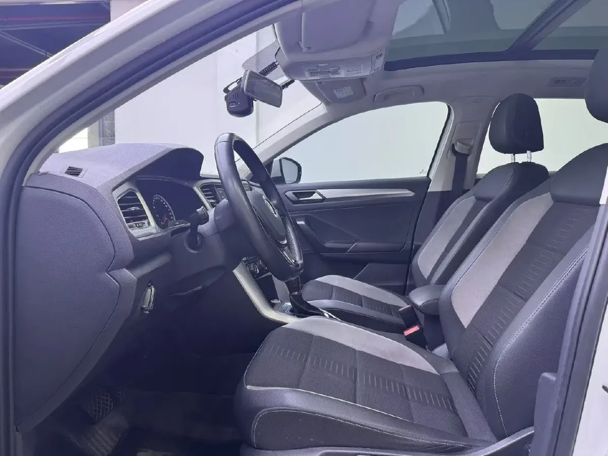 2020 Volkswagen T-Roc 1.4T 150HP L4 7DCT,autocango,china used car exporter,china ev exporter,chinese used car exporter,chinese used ev exporter