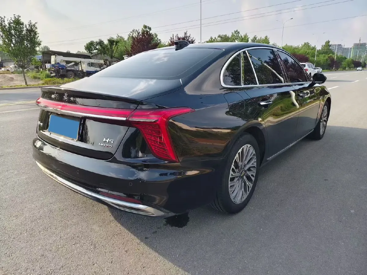 2023 HongQi H5 2.0T 224HP L4 8AT,autocango,china used car exporter,china ev exporter,chinese used car exporter,chinese used ev exporter