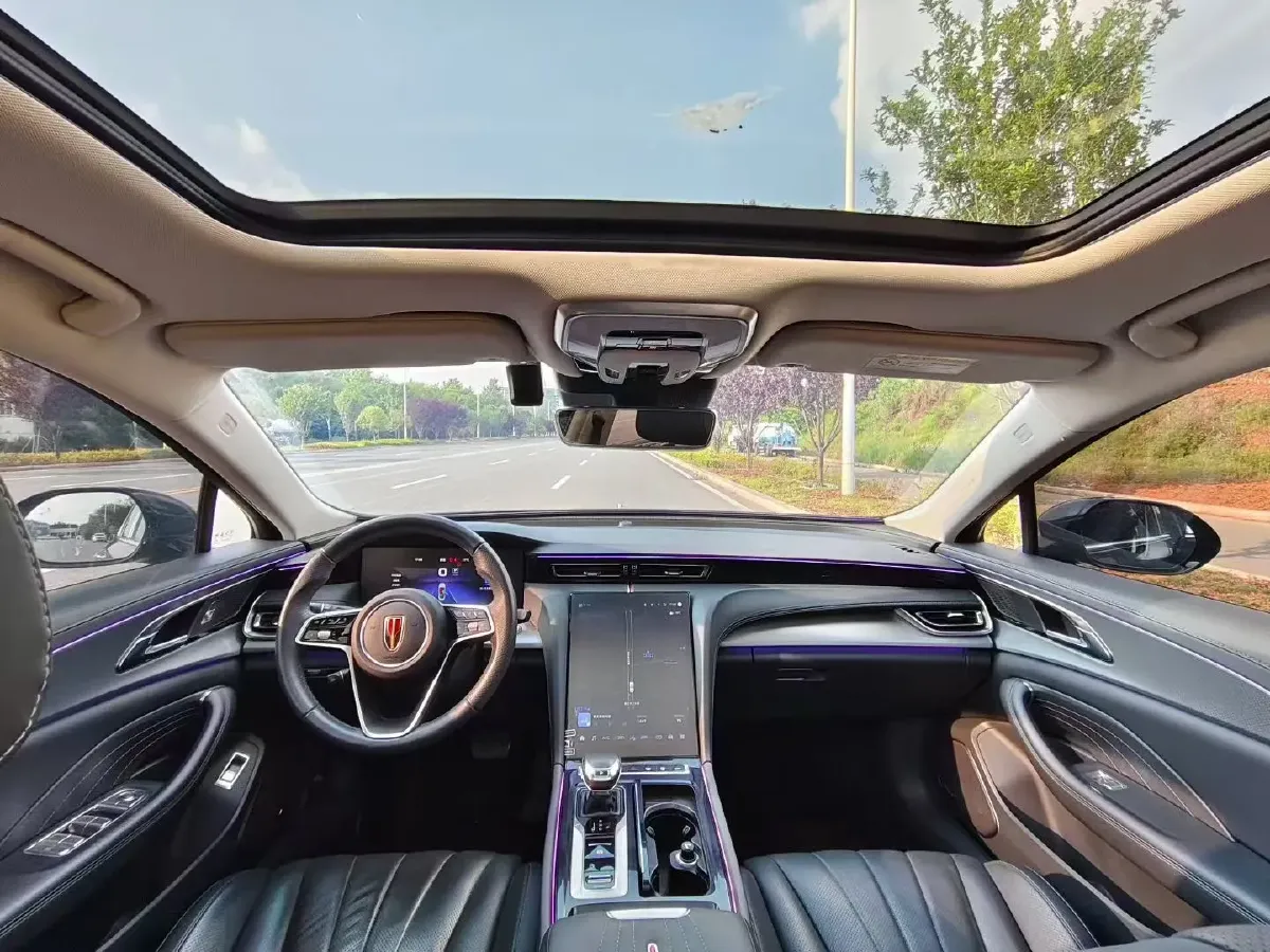 2023 HongQi H5 2.0T 224HP L4 8AT,autocango,china used car exporter,china ev exporter,chinese used car exporter,chinese used ev exporter