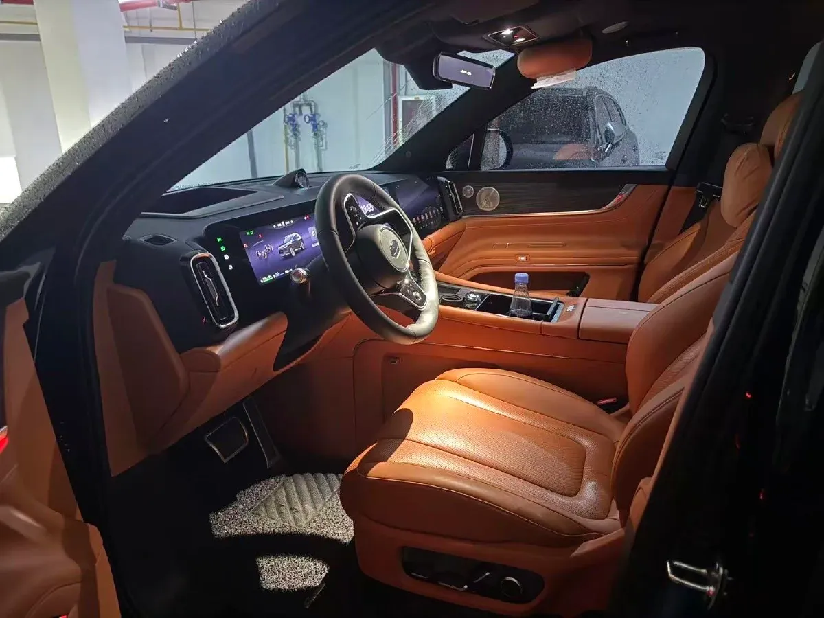 2025 AITO AITO M9 REEV 160HP REEV 52KWH,autocango,china used car exporter,china ev exporter,chinese used car exporter,chinese used ev exporter