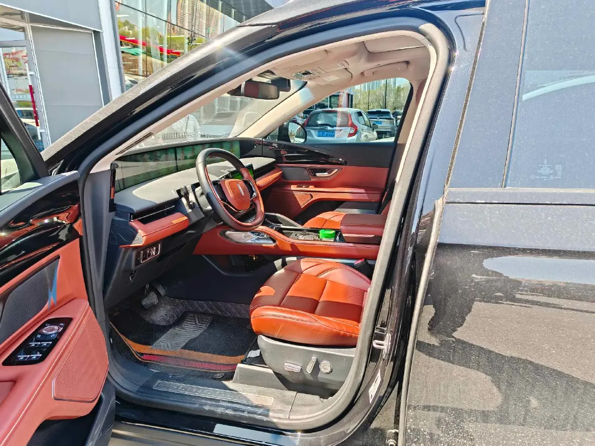 2023 Lincoln Nautilus 2.0T 261HP L4 8AT,autocango,china used car exporter,china ev exporter,chinese used car exporter,chinese used ev exporter