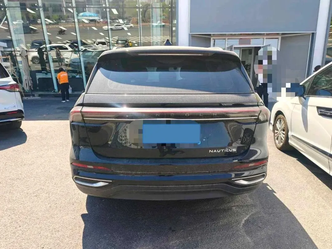 2023 Lincoln Nautilus 2.0T 261HP L4 8AT,autocango,china used car exporter,china ev exporter,chinese used car exporter,chinese used ev exporter