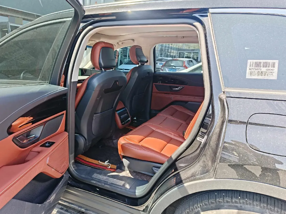 2023 Lincoln Nautilus 2.0T 261HP L4 8AT,autocango,china used car exporter,china ev exporter,chinese used car exporter,chinese used ev exporter