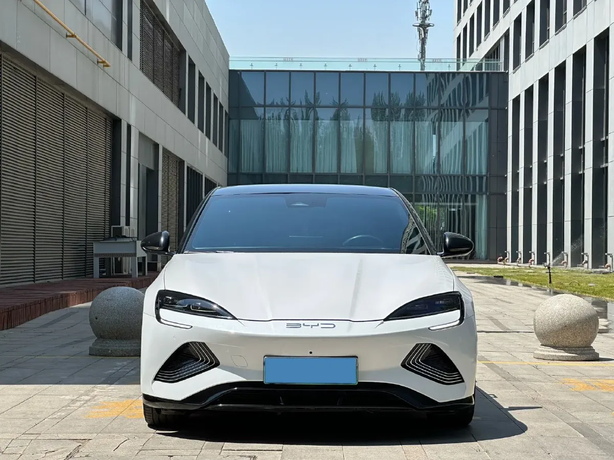 2022 AITO AITO M5 Range Extended 125HP REEV 40KWH,autocango,china used car exporter,china ev exporter,chinese used car exporter,chinese used ev exporter