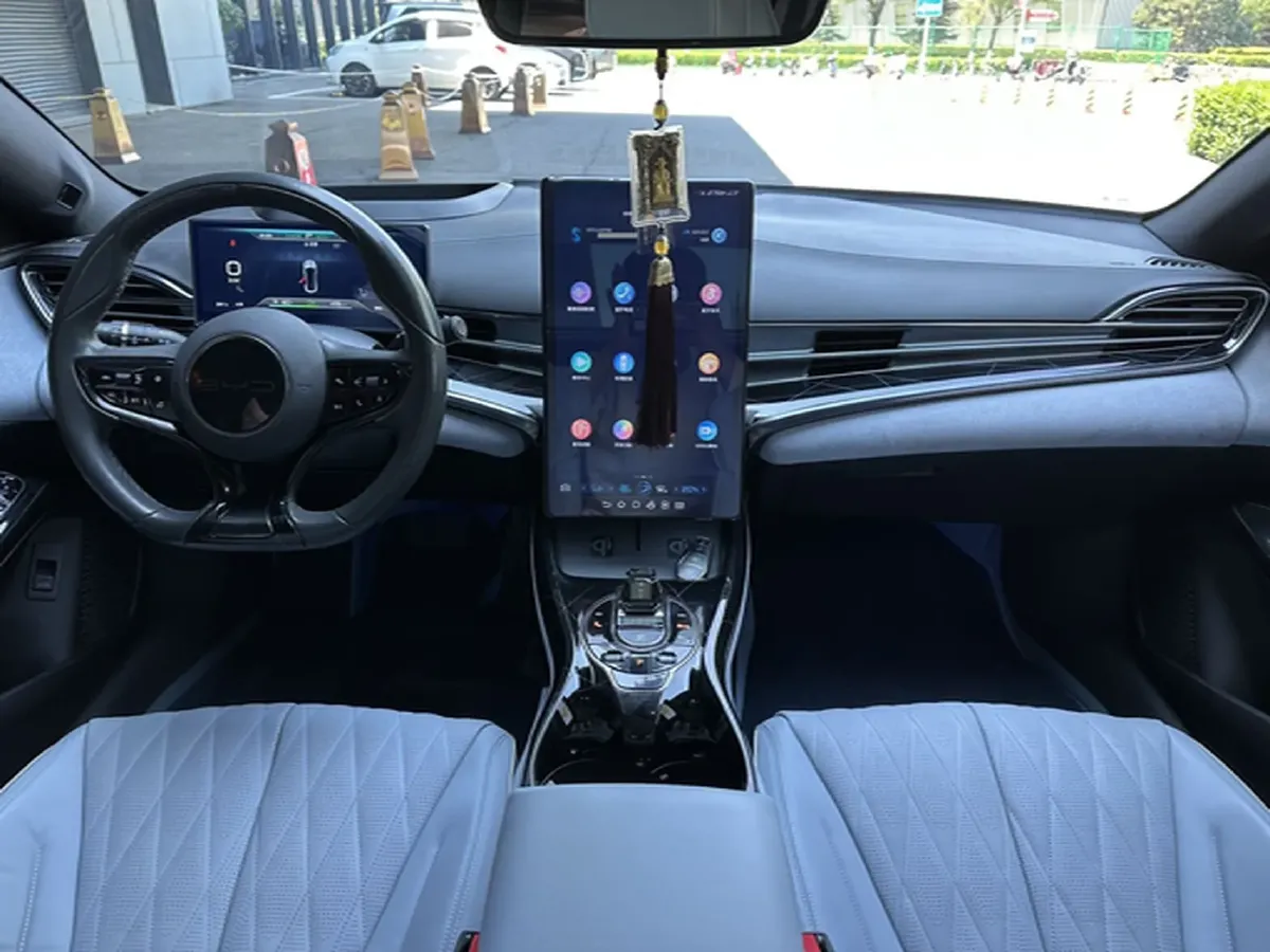 2022 AITO AITO M5 Range Extended 125HP REEV 40KWH,autocango,china used car exporter,china ev exporter,chinese used car exporter,chinese used ev exporter