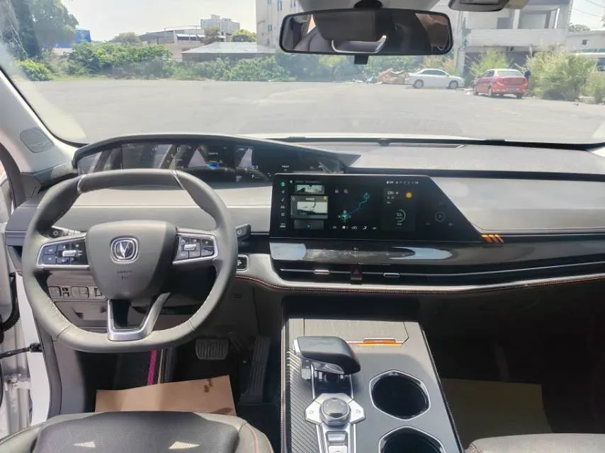 2021 ChangAn UNI-K 2.0T 233HP L4 8AT,autocango,china used car exporter,china ev exporter,chinese used car exporter,chinese used ev exporter