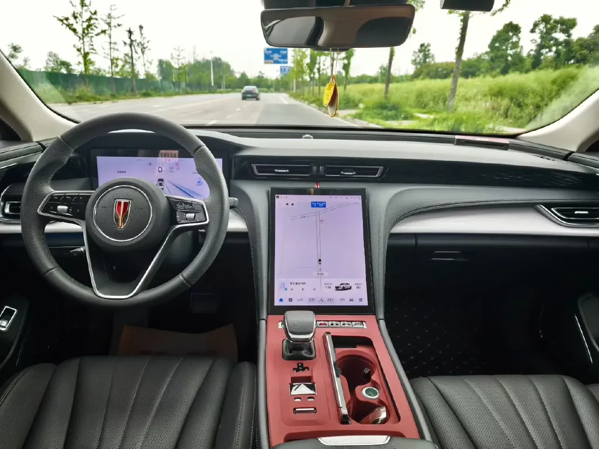 2024 HongQi H5 2.0T 224HP L4 8AT,autocango,china used car exporter,china ev exporter,chinese used car exporter,chinese used ev exporter
