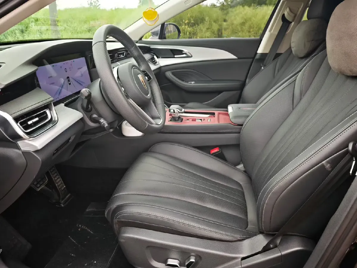 2024 HongQi H5 2.0T 224HP L4 8AT,autocango,china used car exporter,china ev exporter,chinese used car exporter,chinese used ev exporter