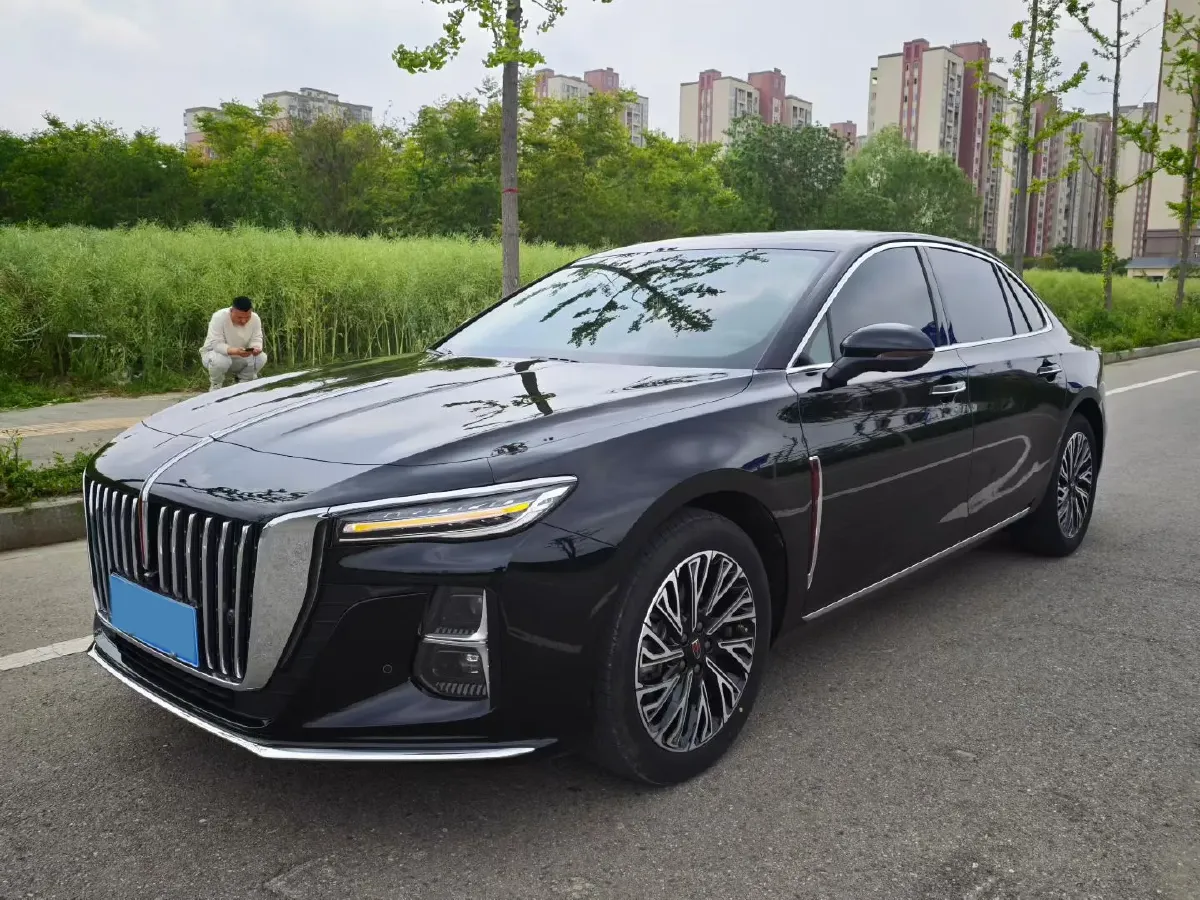 2024 HongQi H5 2.0T 224HP L4 8AT,autocango,china used car exporter,china ev exporter,chinese used car exporter,chinese used ev exporter