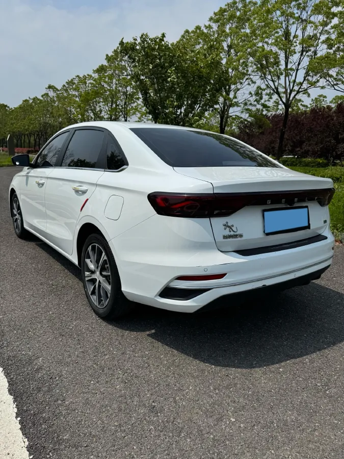 2022 Geely Emgrand 1.5L 114HP L4 CVT,autocango,china used car exporter,china ev exporter,chinese used car exporter,chinese used ev exporter