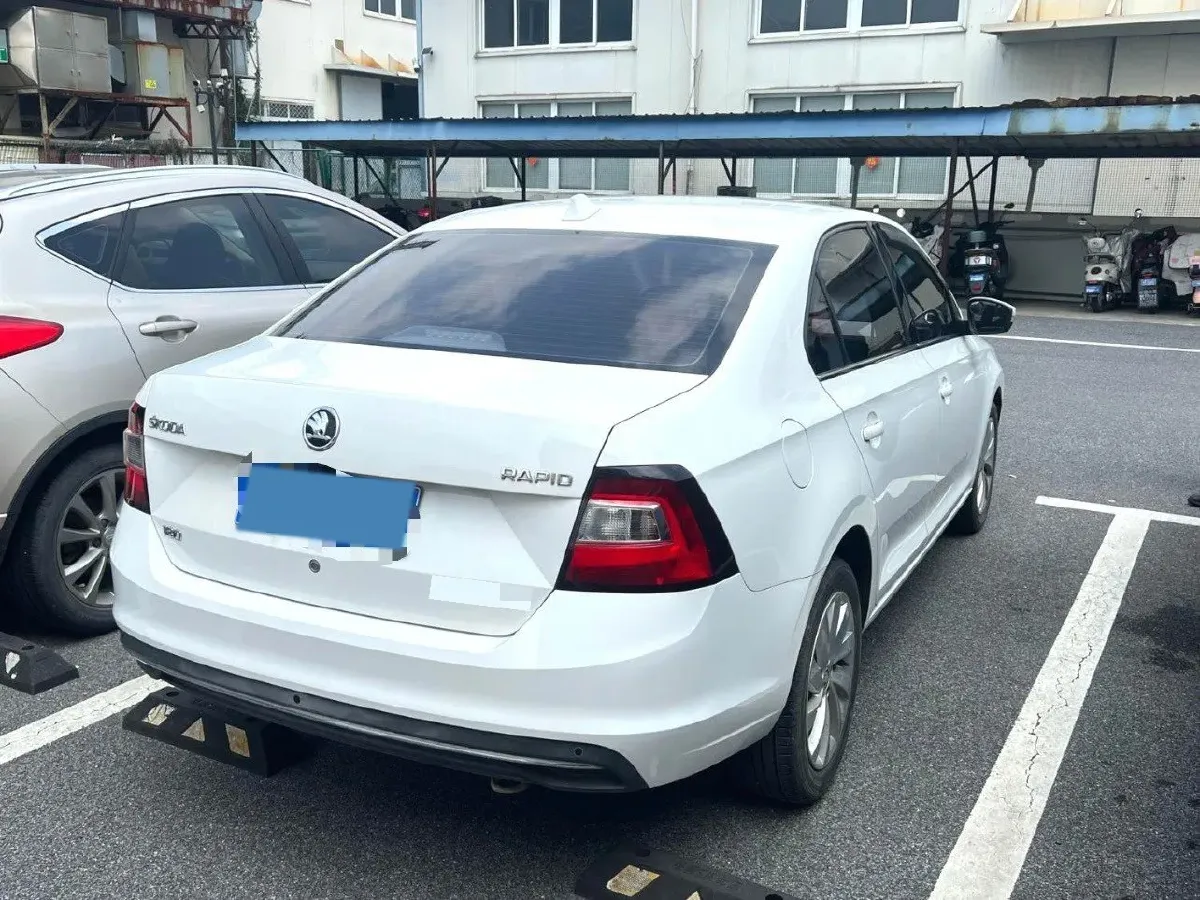 2018 Skoda Rapid 1.6L 110HP L4 6AT,autocango,china used car exporter,china ev exporter,chinese used car exporter,chinese used ev exporter