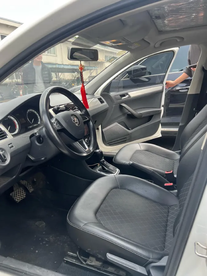 2018 Skoda Rapid 1.6L 110HP L4 6AT,autocango,china used car exporter,china ev exporter,chinese used car exporter,chinese used ev exporter
