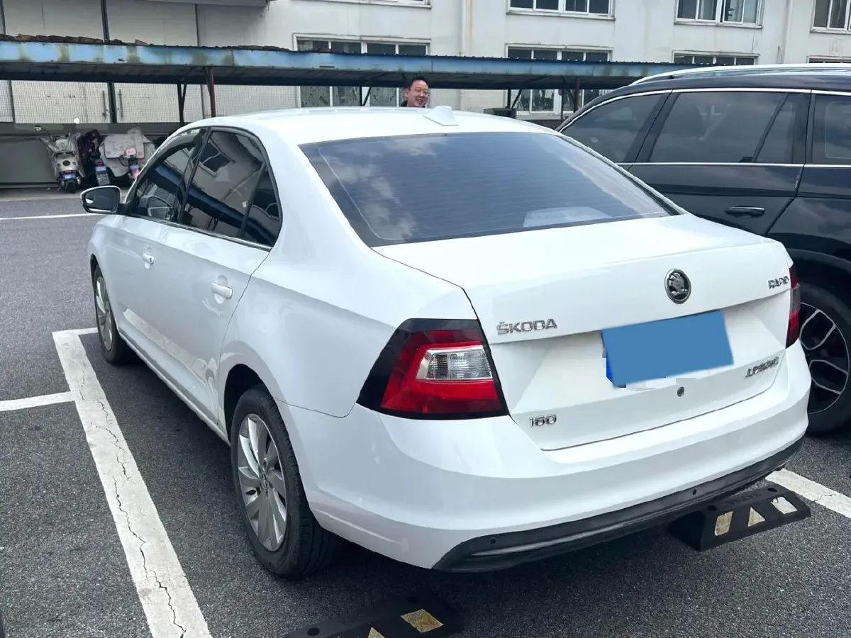 2018 Skoda Rapid 1.6L 110HP L4 6AT,autocango,china used car exporter,china ev exporter,chinese used car exporter,chinese used ev exporter