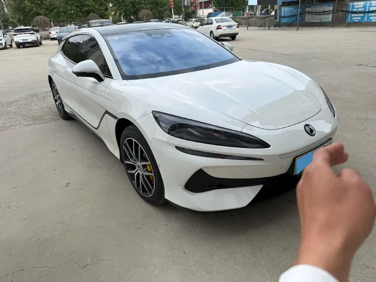 2024 Denza DenzaZ9GT 2.0T 207HP L4 E-CVT PHEV 38.5KWH,autocango,china used car exporter,china ev exporter,chinese used car exporter,chinese used ev exporter