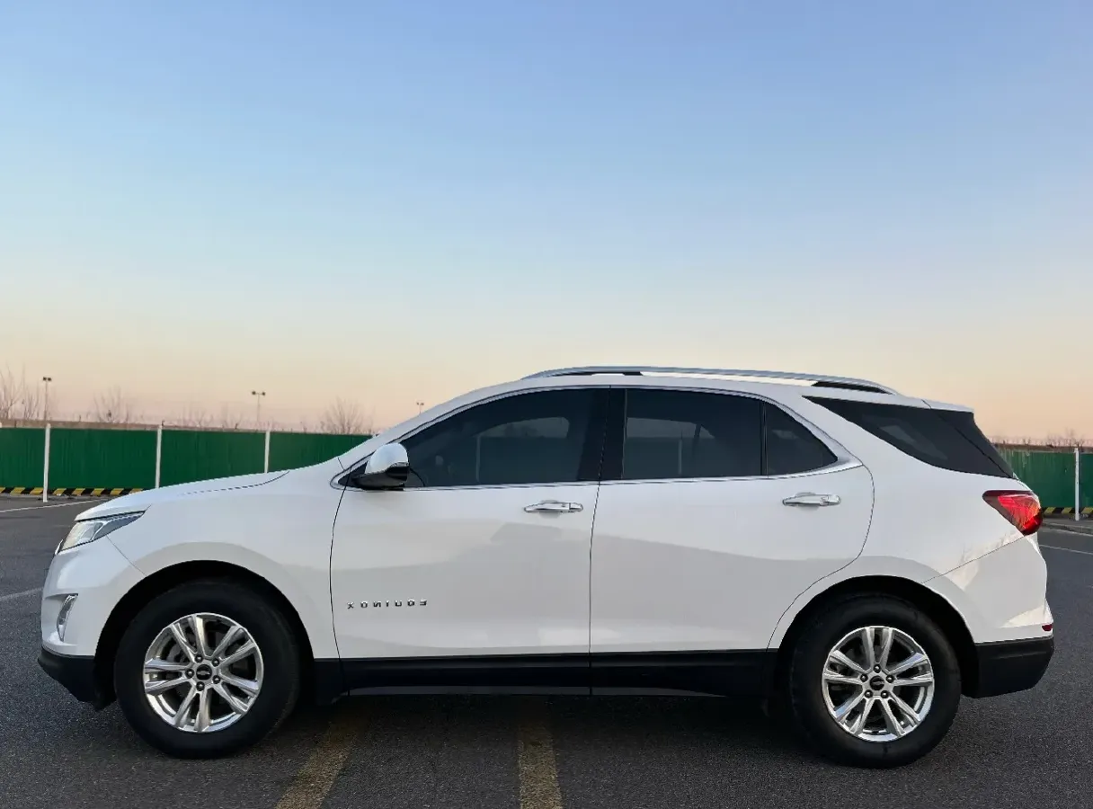 2019 Chevrolet Equinox 1.5T 180HP L4 6AT,autocango,china used car exporter,china ev exporter,chinese used car exporter,chinese used ev exporter