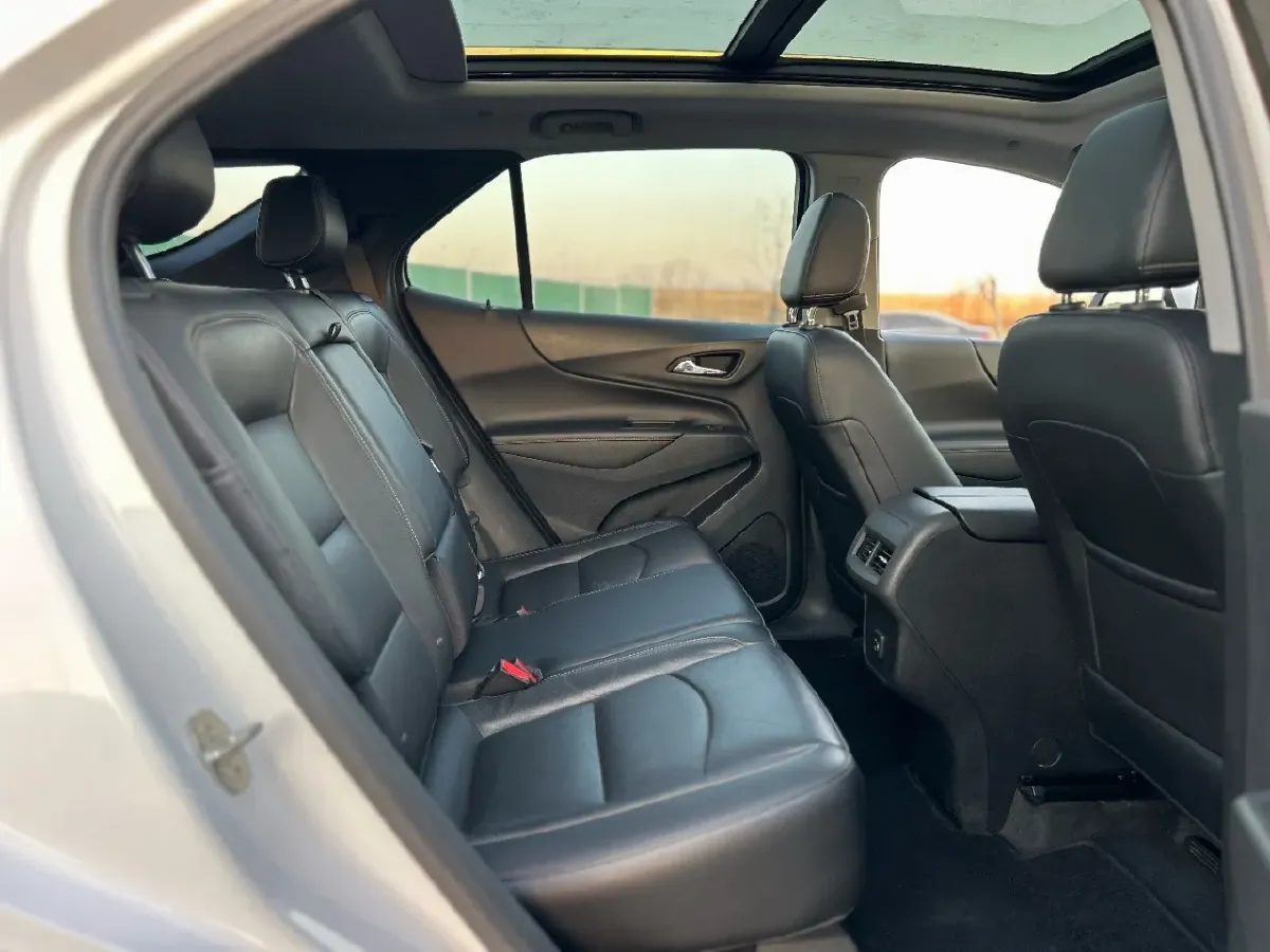 2019 Chevrolet Equinox 1.5T 180HP L4 6AT,autocango,china used car exporter,china ev exporter,chinese used car exporter,chinese used ev exporter