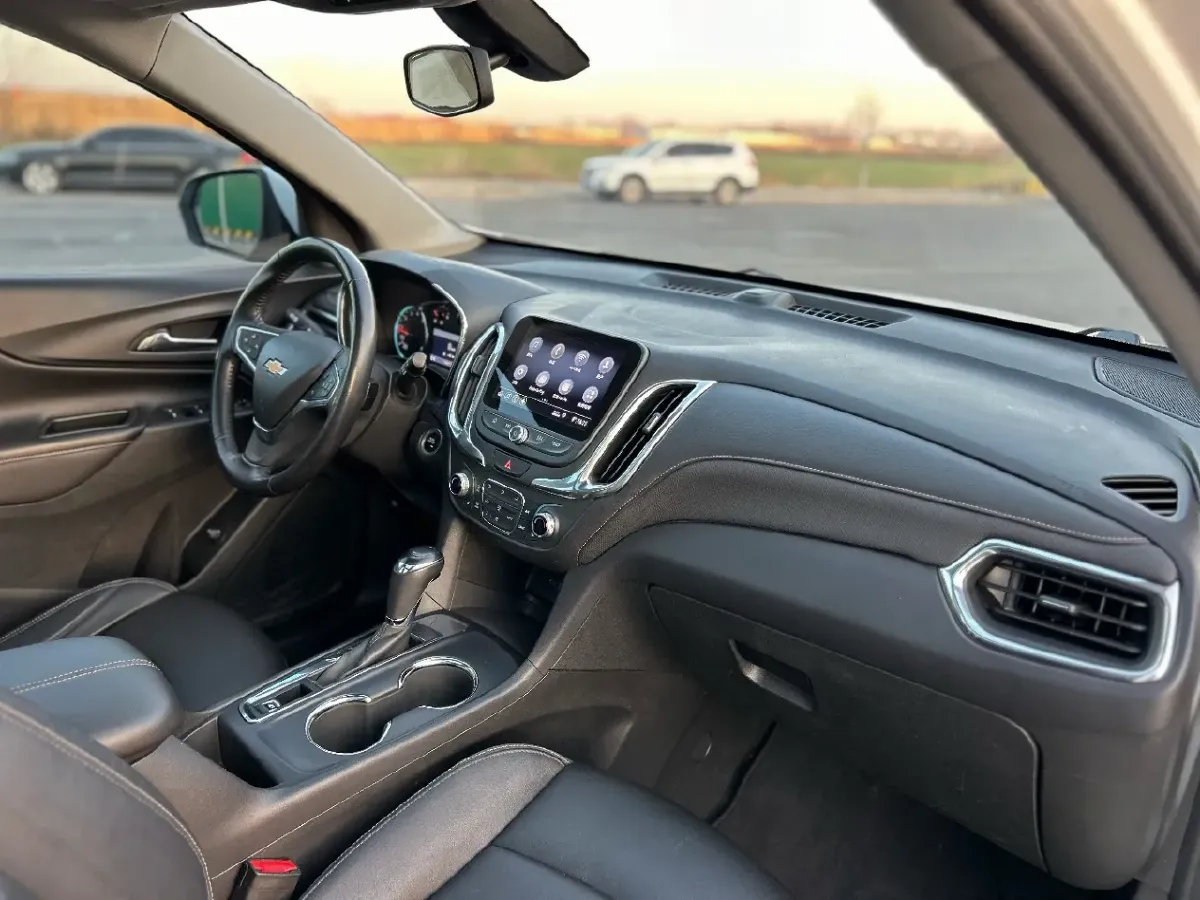 2019 Chevrolet Equinox 1.5T 180HP L4 6AT,autocango,china used car exporter,china ev exporter,chinese used car exporter,chinese used ev exporter