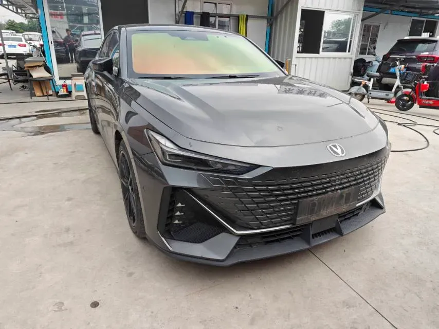 2022 ChangAn UNI-V 1.5T 188HP L4 7DCT,autocango,china used car exporter,china ev exporter,chinese used car exporter,chinese used ev exporter