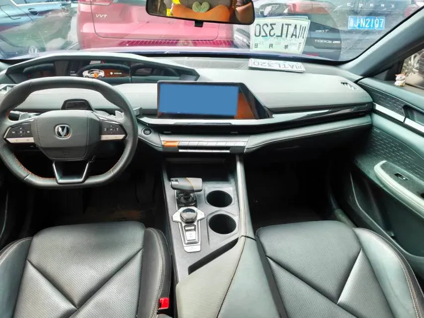 2022 ChangAn UNI-V 1.5T 188HP L4 7DCT,autocango,china used car exporter,china ev exporter,chinese used car exporter,chinese used ev exporter