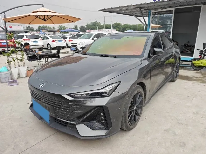 2022 ChangAn UNI-V 1.5T 188HP L4 7DCT,autocango,china used car exporter,china ev exporter,chinese used car exporter,chinese used ev exporter