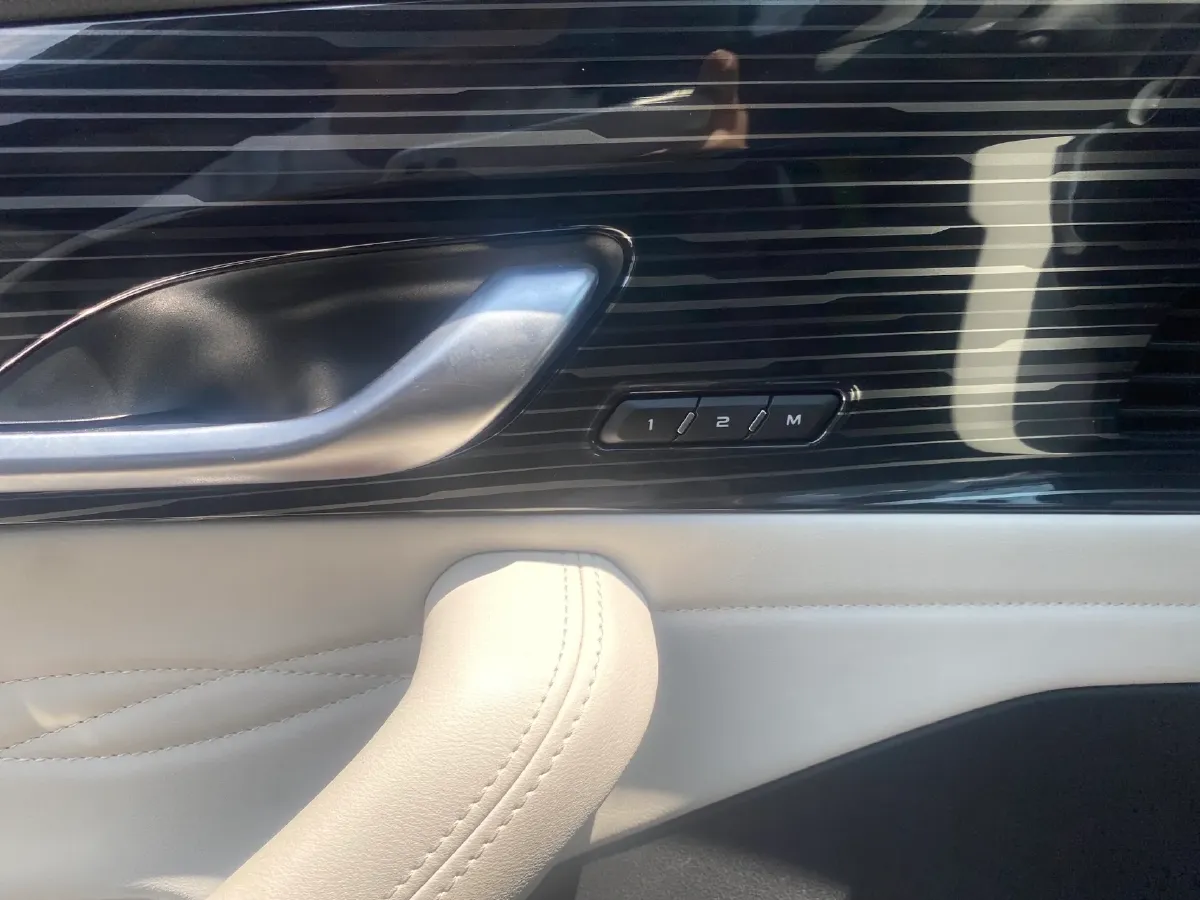 2024 Geely Monjaro 2.0T 238HP L4 8AT,autocango,china used car exporter,china ev exporter,chinese used car exporter,chinese used ev exporter