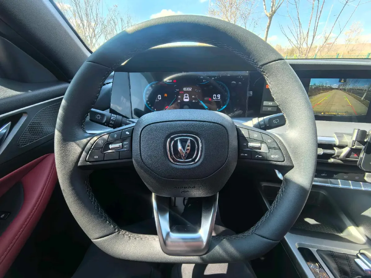 2021 ChangAn CS35 Plus 1.4T 160HP L4 7DCT,autocango,china used car exporter,china ev exporter,chinese used car exporter,chinese used ev exporter